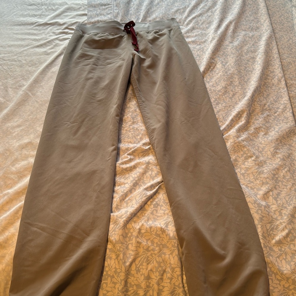Figs women’s scrub pants
